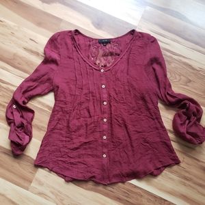 E (hanger) M cranberry pleated lace back blouse Size Medium